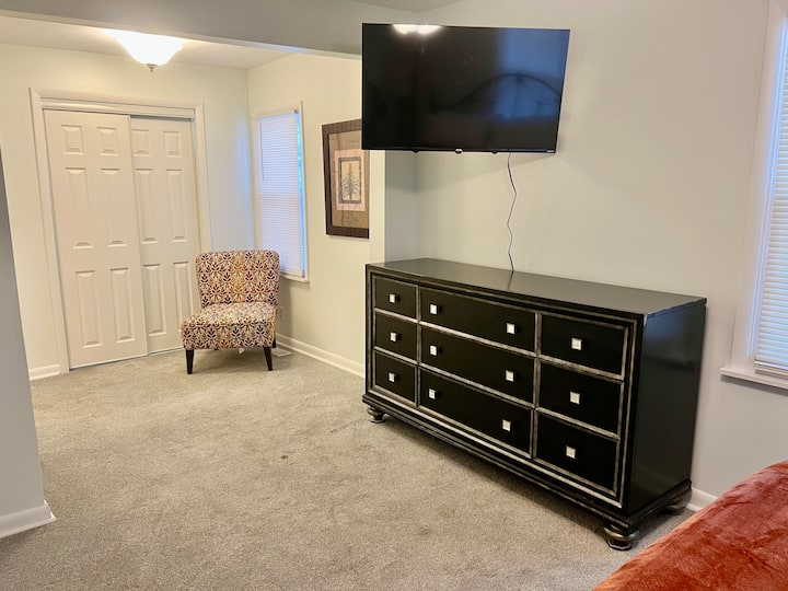 West Gate Retreat - King Bed - Double Decks - Photo 10