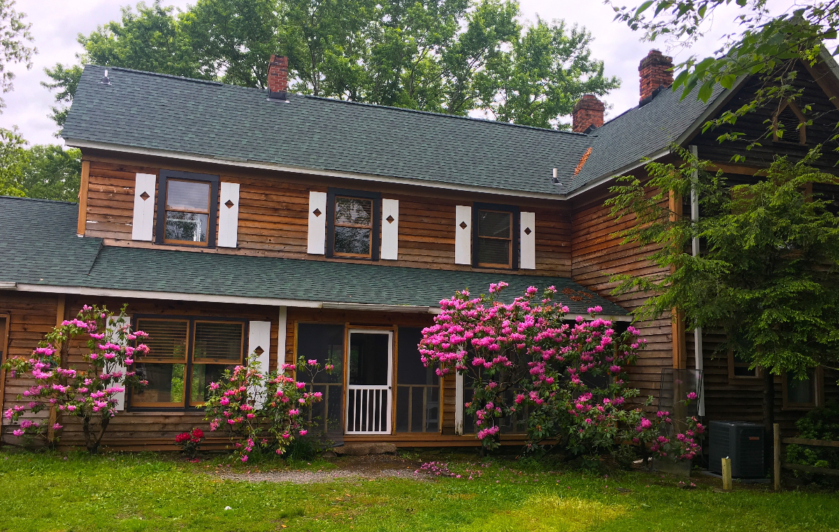 Huge Historic Farmhouse, 4000 sq ft, 1 acre, sleeps up to 16 - Photo 11