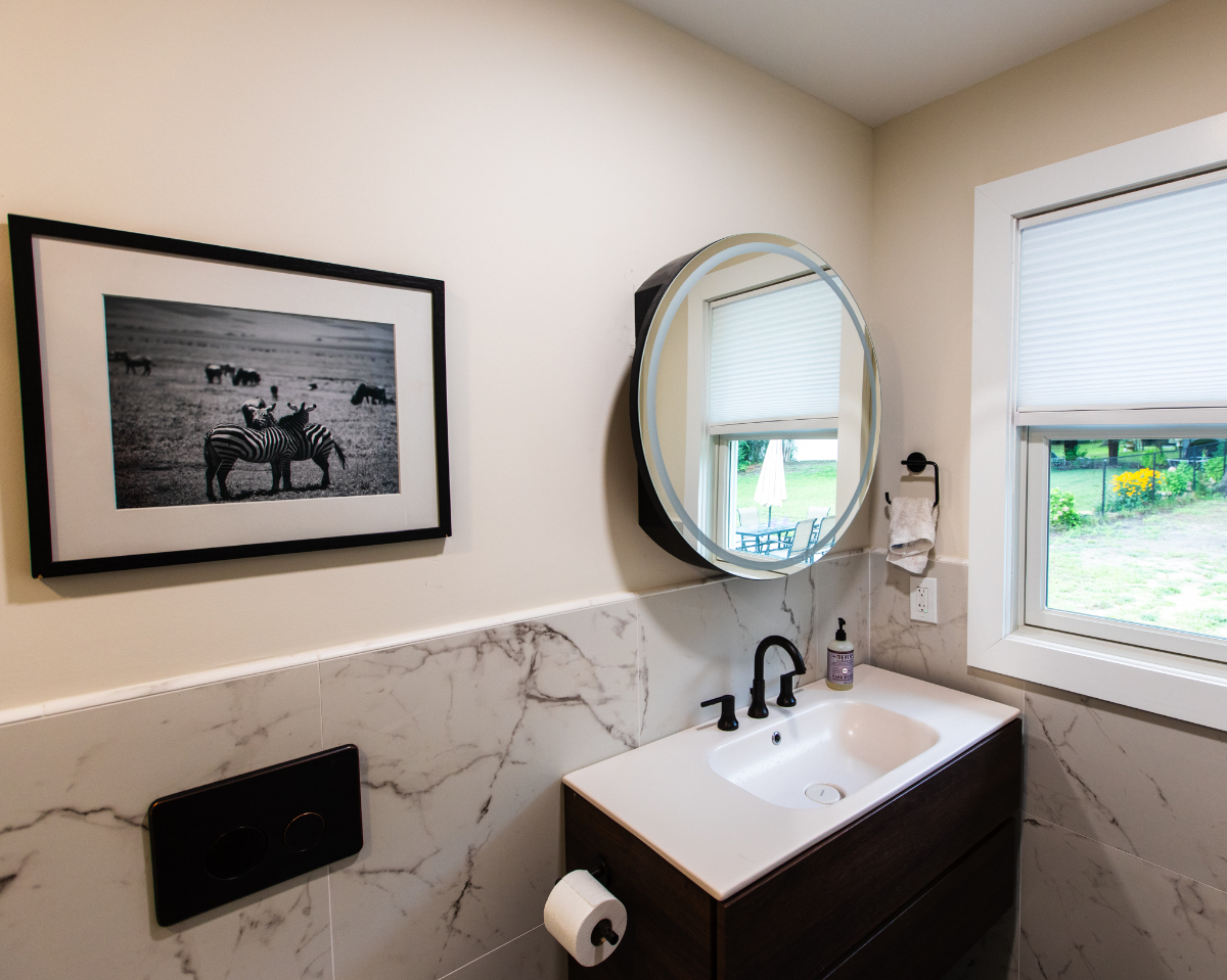 The Osprey House - Furnished 3BR/2BA, Near Schools, Hospitals & LIRR Transit - Photo 9