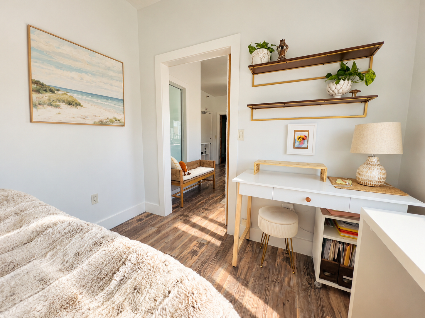Furnished Venice Beach Living - Steps to the Ocean - Photo 2