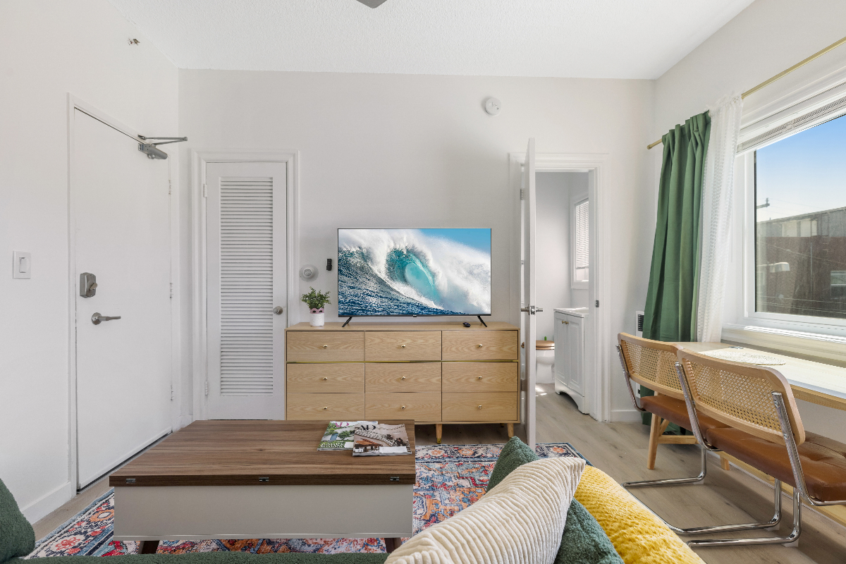 Furnished Venice Beach Living - Steps to the Ocean - Photo 3