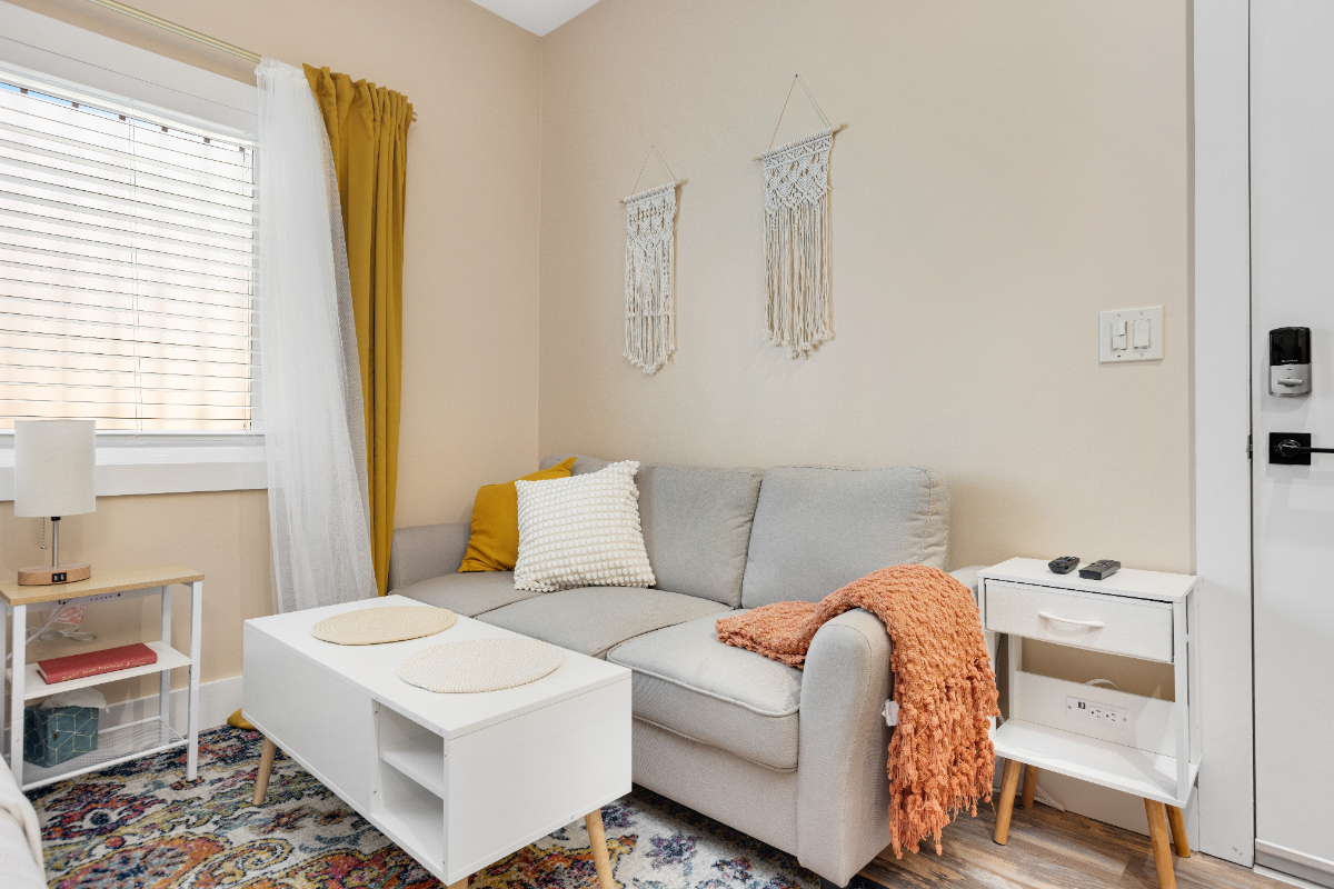Furnished Venice Beach Living - Steps to the Ocean - Photo 3