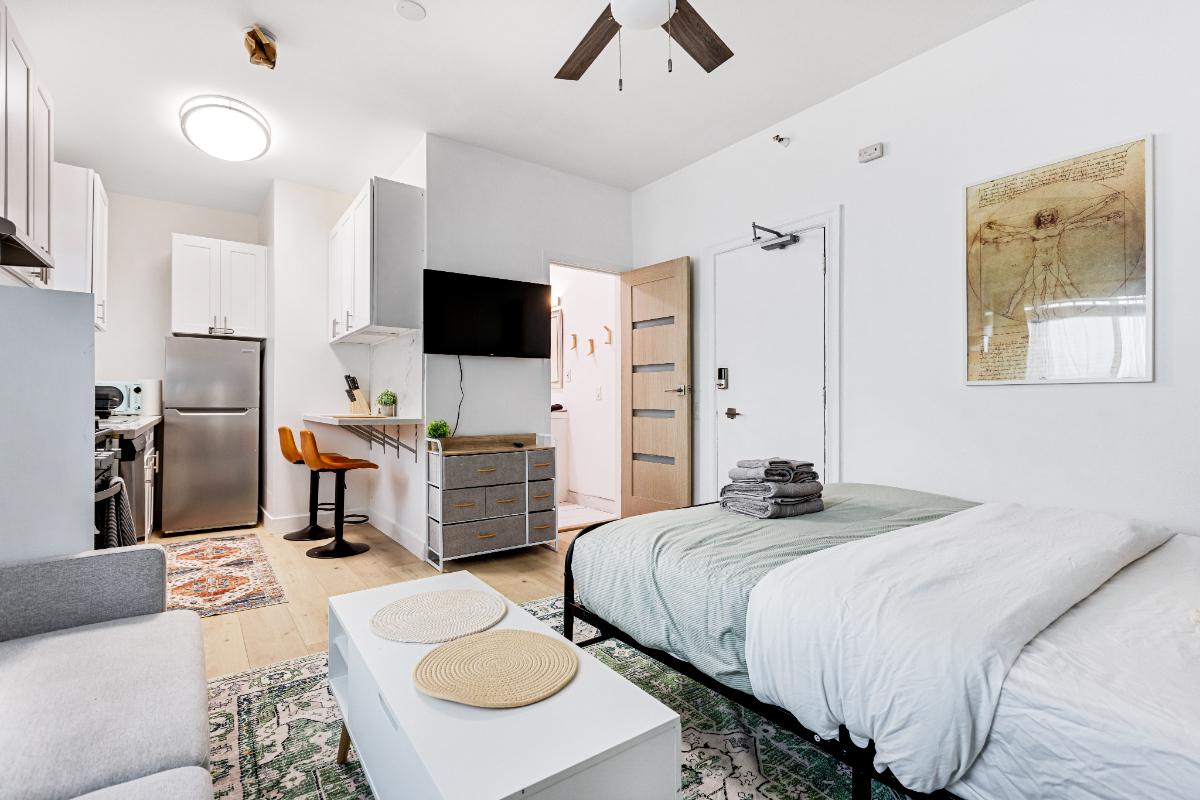 Furnished Venice Beach Living - Steps to the Ocean - Photo 5