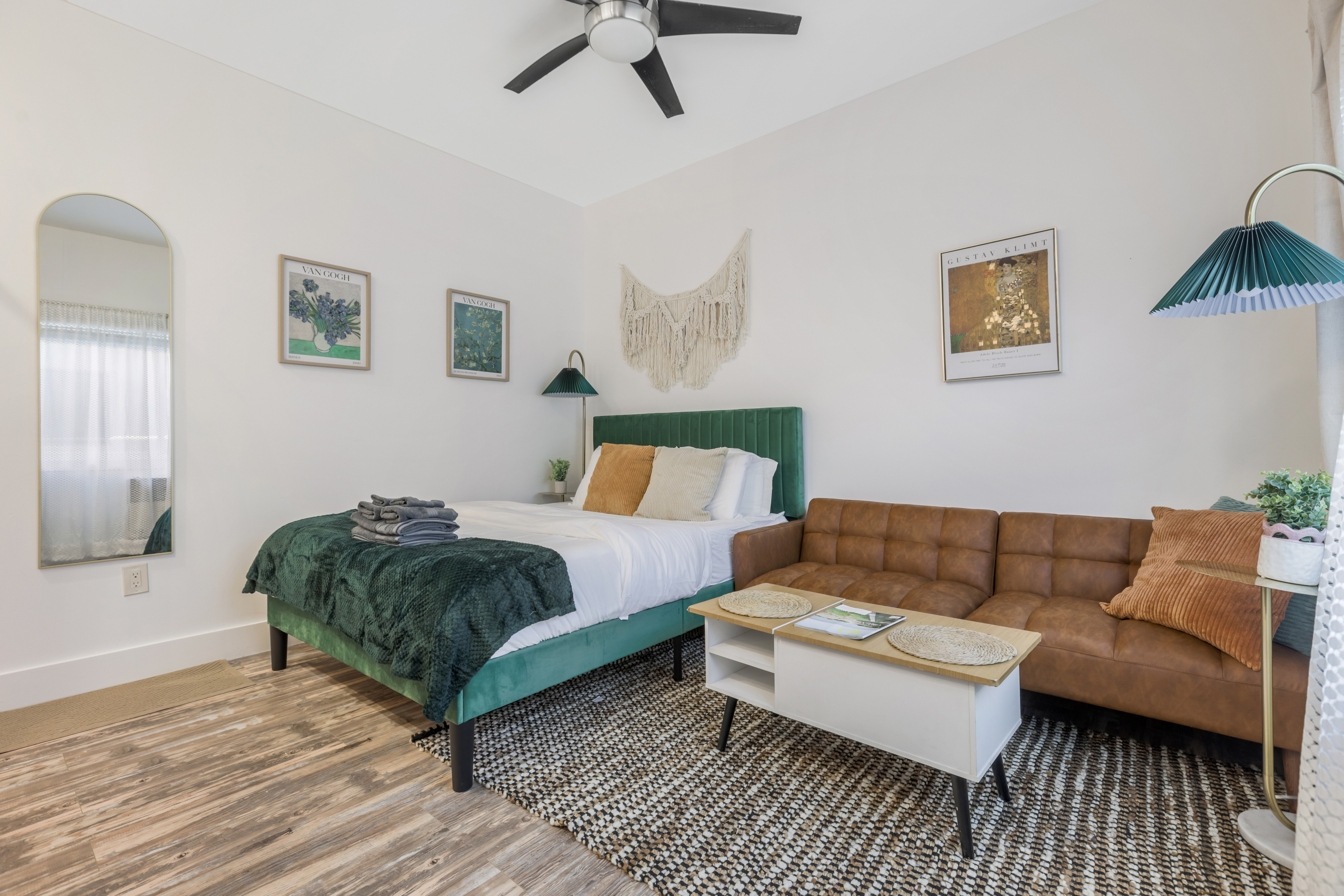 Furnished Venice Beach Living - Steps to the Ocean - Photo 6