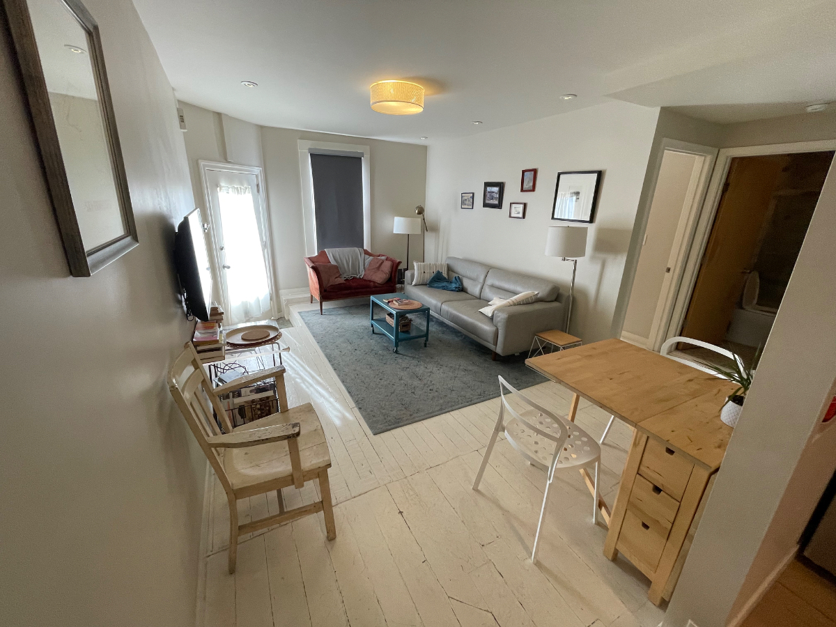 Comfortable & Convenient Bernal Two-bedroom - Photo 1