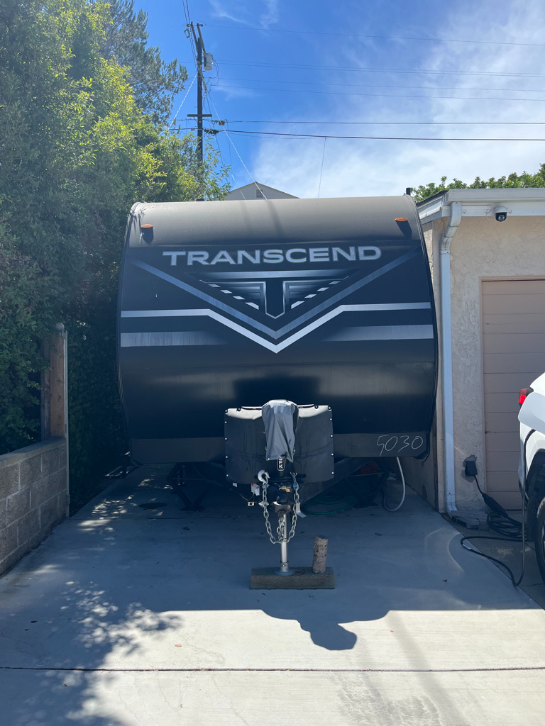 Luxury Trailer, easy freeway access - Photo 2