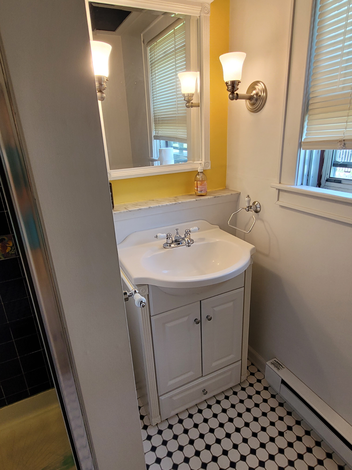 Cozy Historic Walton Home - Photo 5