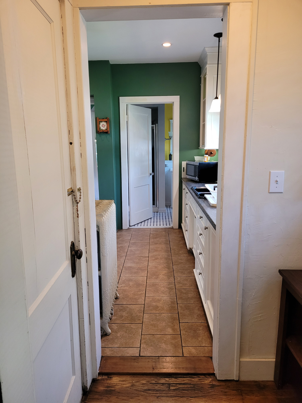 Cozy Historic Walton Home - Photo 8