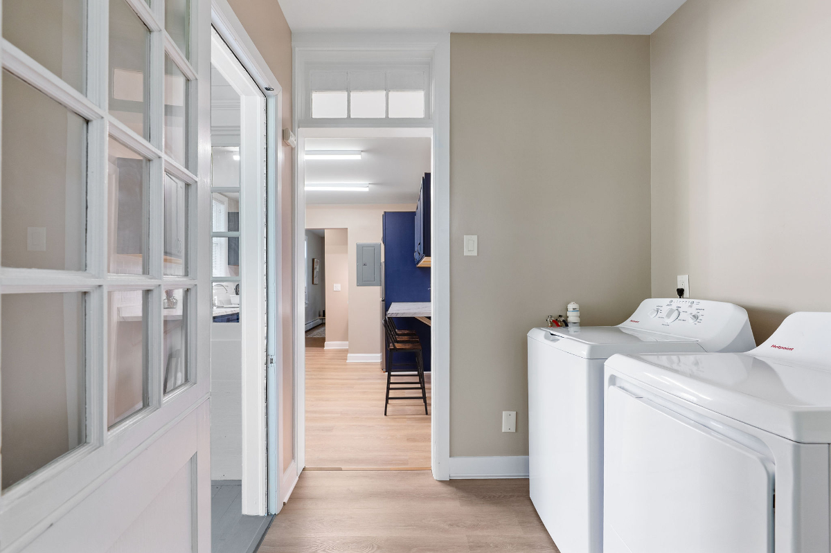 Private Bedrooms with En Suite Bathrooms - Traveling Nurses - 142 Riverside Drive - Photo 12