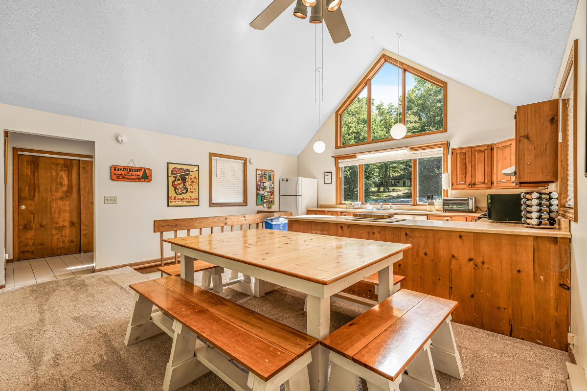 Prime Killington Proximity with Sauna, Hot Tub, and Game Room - Photo 11