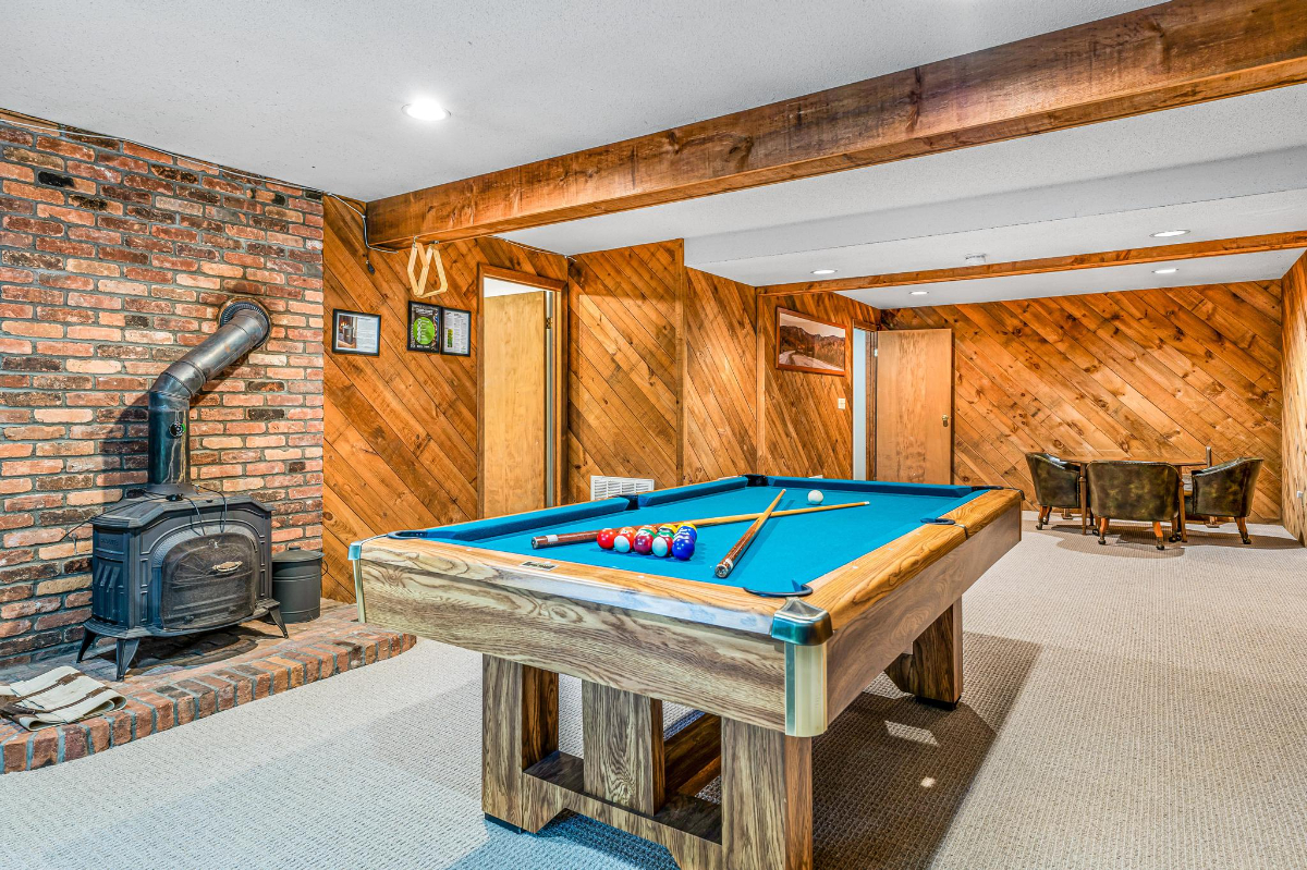 Prime Killington Proximity with Sauna, Hot Tub, and Game Room - Photo 6