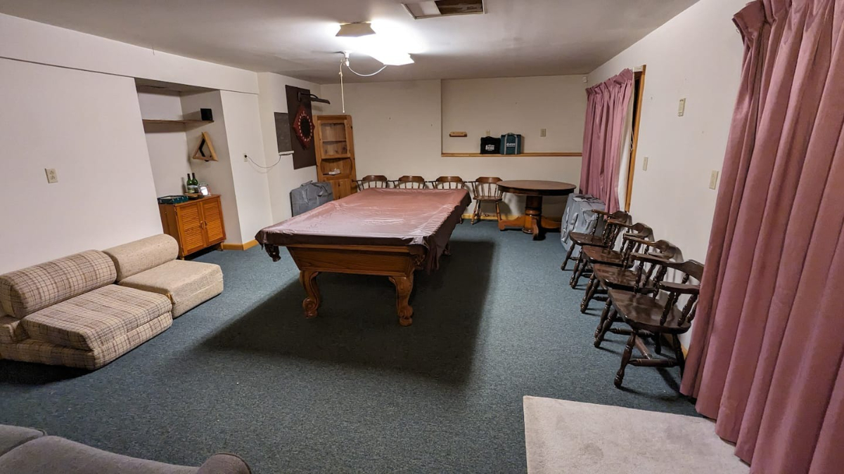 Private King Room in Lakefront Home - Photo 12