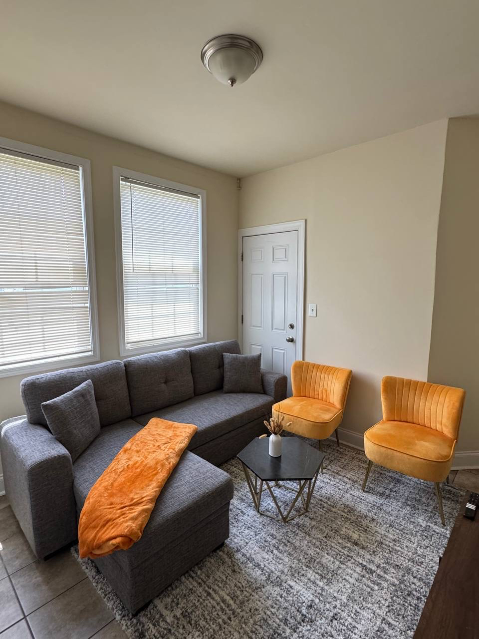 Near Metro Fully Furnished 2 Bed / 1 Bath Apartment Washington, DC - Photo 4