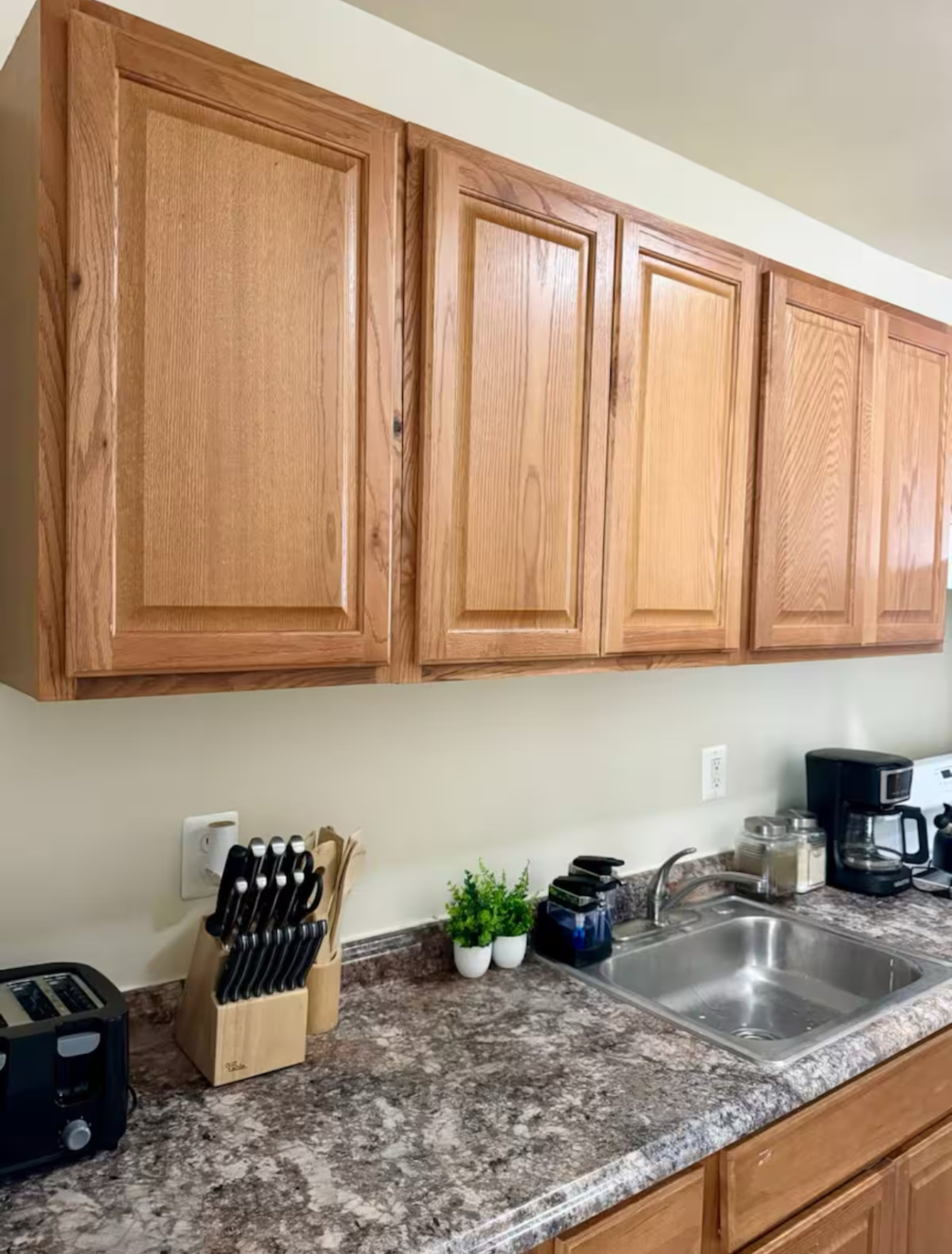 Near Metro Fully Furnished 2 Bed / 1 Bath Apartment Washington, DC - Photo 8