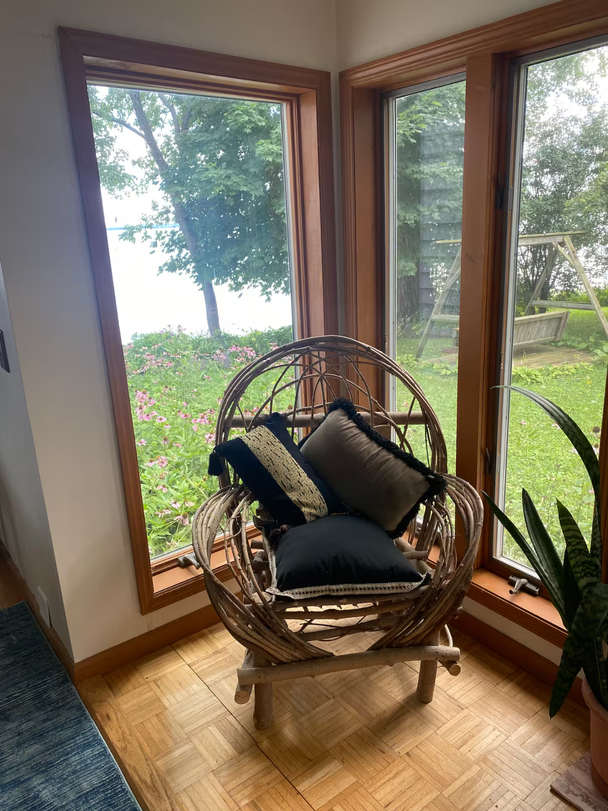 Spacious Lakefront Home with Private Beach, Kayaks, Game Room & Lake Views from Every Room - Photo 5