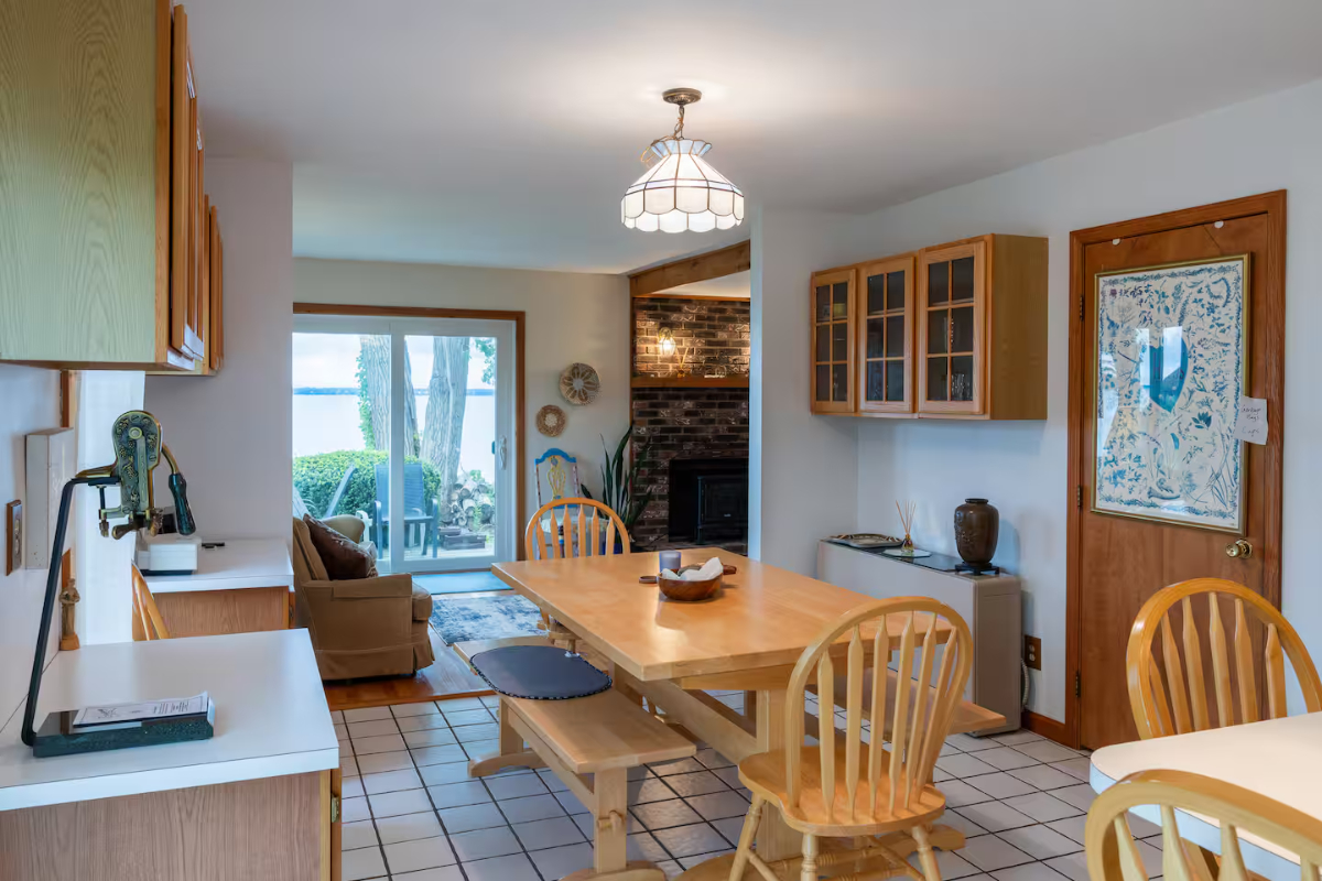 Spacious Lakefront Home with Private Beach, Kayaks, Game Room & Lake Views from Every Room - Photo 7