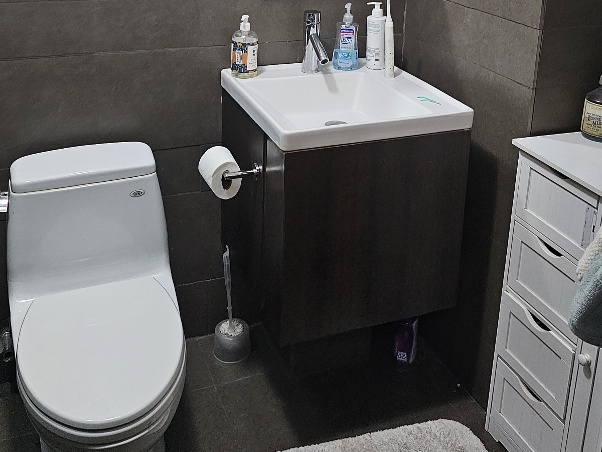 Spacious Furnished 1BR in Prime Murray Hill - Utilities Included, Steps from Grand Central - Photo 9