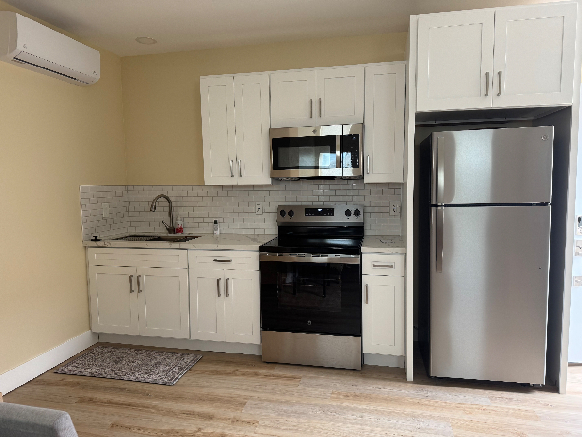 SAN DIEGO, MIRA MESA - RECENTLY CONSTRUCTED APARTMENT - Photo 1