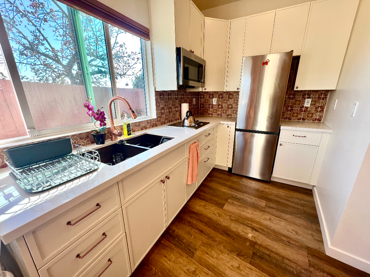 Casita Bonita - Charming Private One-Bedroom Casita with Deck, Views, and All Amenities in Central San Diego - Photo 6