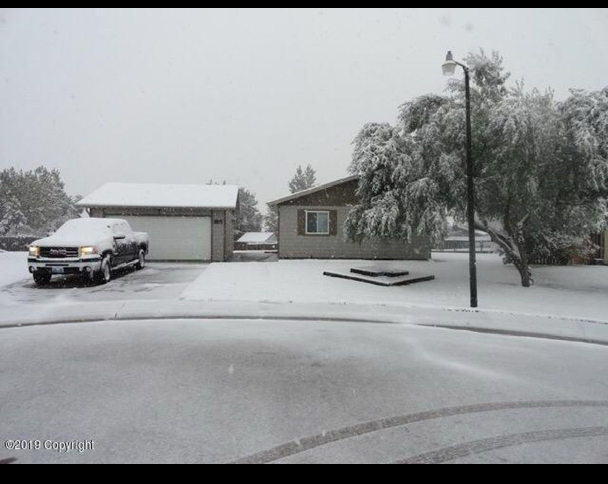 Private Room for Rent in a Quiet Home on the Edge of Town (Gillette, WY) - Photo 2