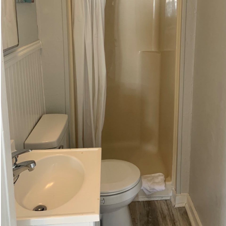 Cozy Studio near Hospital, downtown, restaurants, Grand Vue Park, and much more - Photo 5