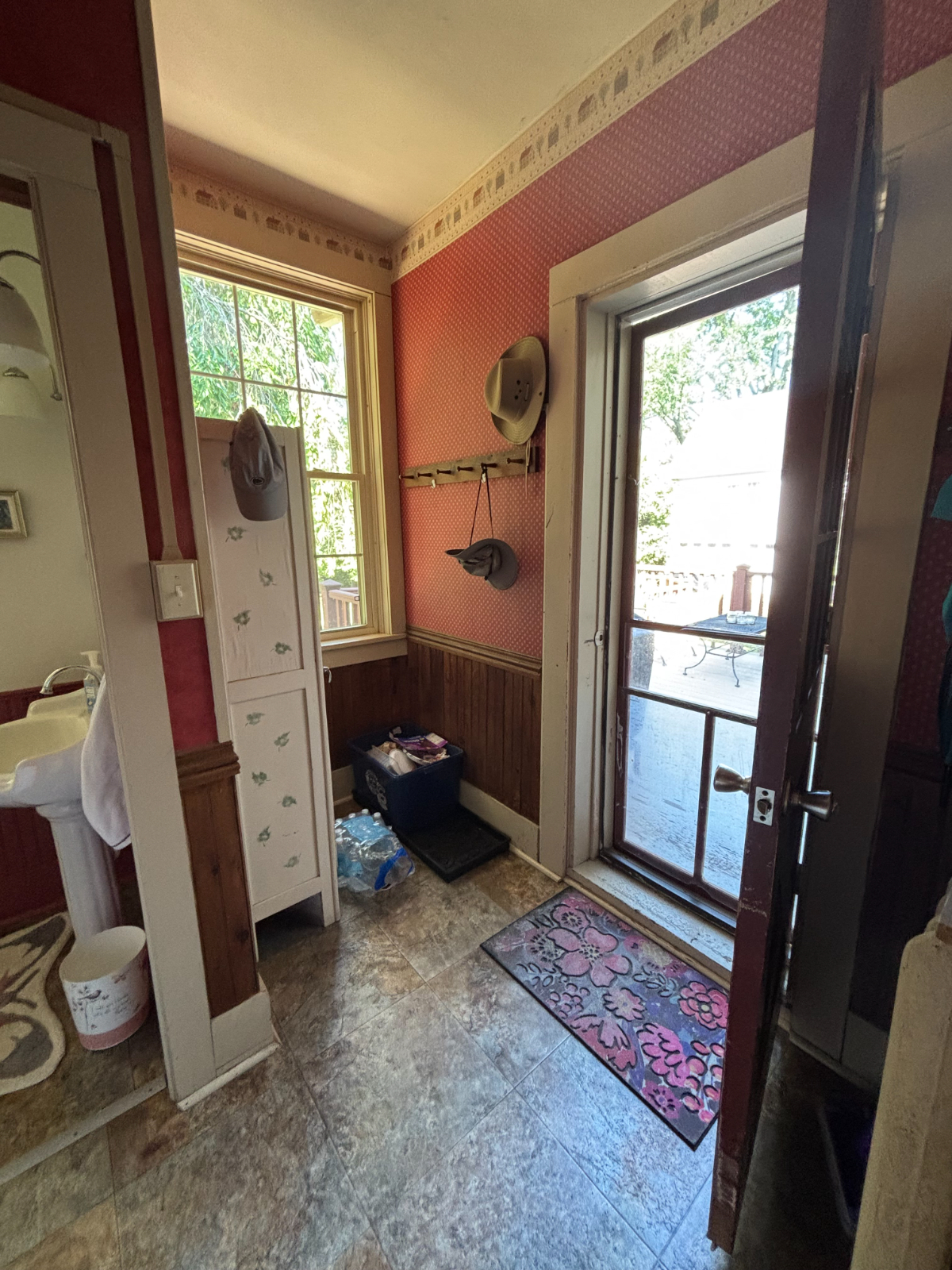 Spacious Apartment at 502 South Main Street - Photo 10