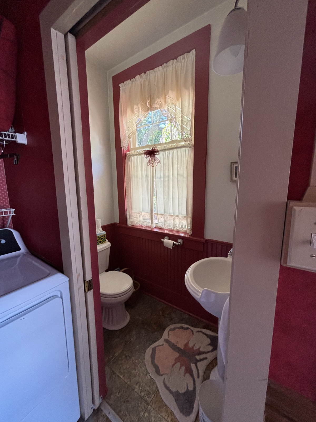 Spacious Apartment at 502 South Main Street - Photo 11