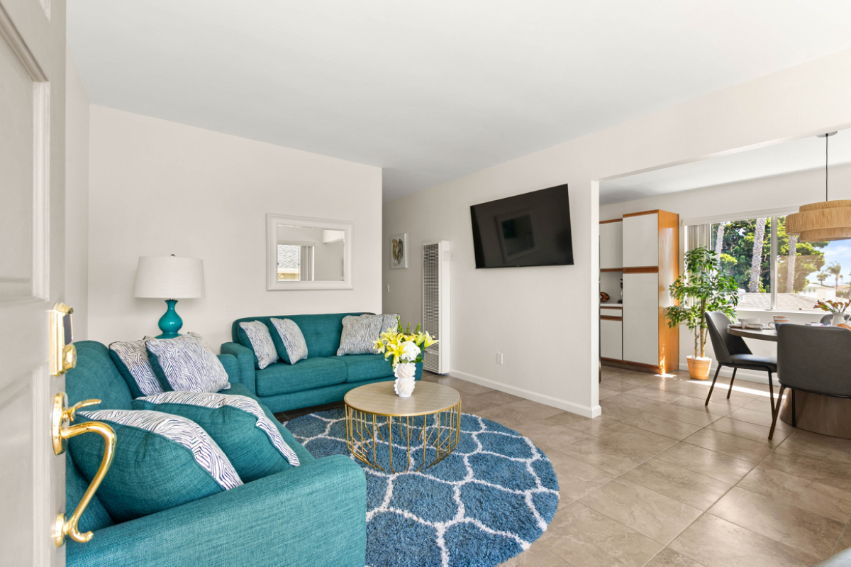 ...AVAILABLE... February 1, 2027 / $3700 JUN, JUL, AUG $3750 2BR 1BA Walk to Beach. Eateries, Cute Shops GARAGE! - Photo 2