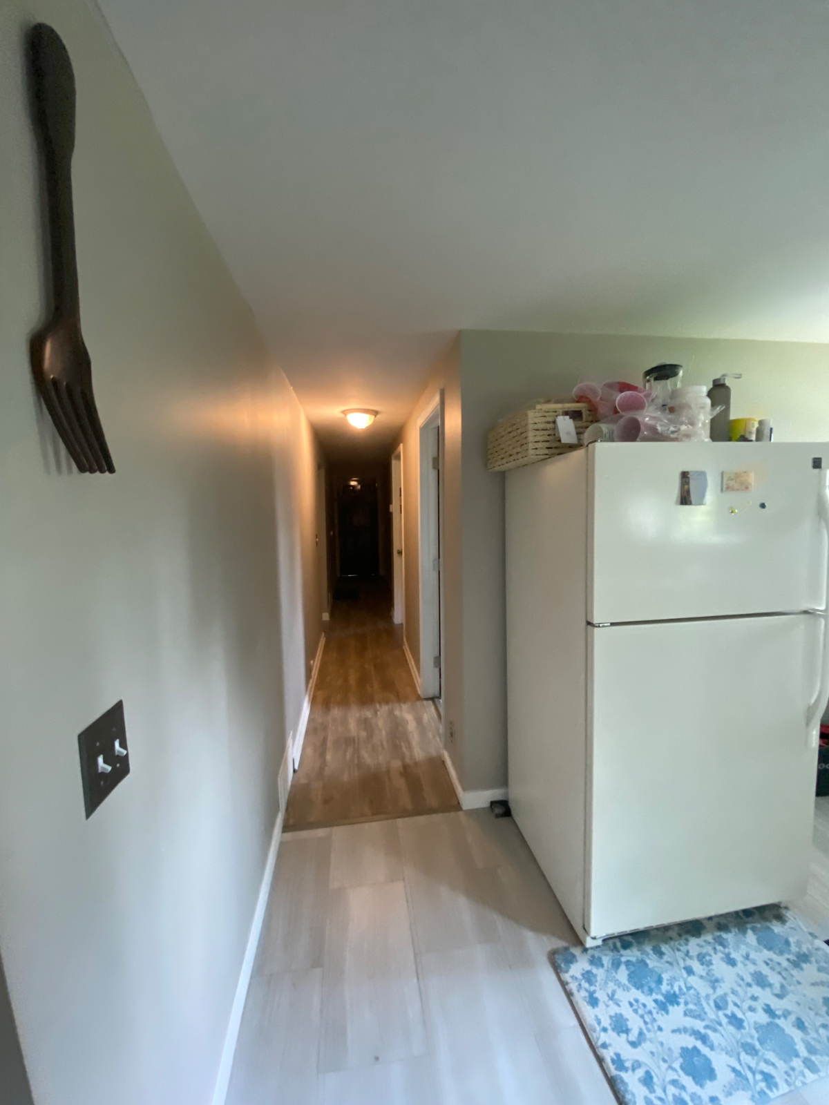 Fully furnished room close  to hospital state park shopping areas - Photo 6