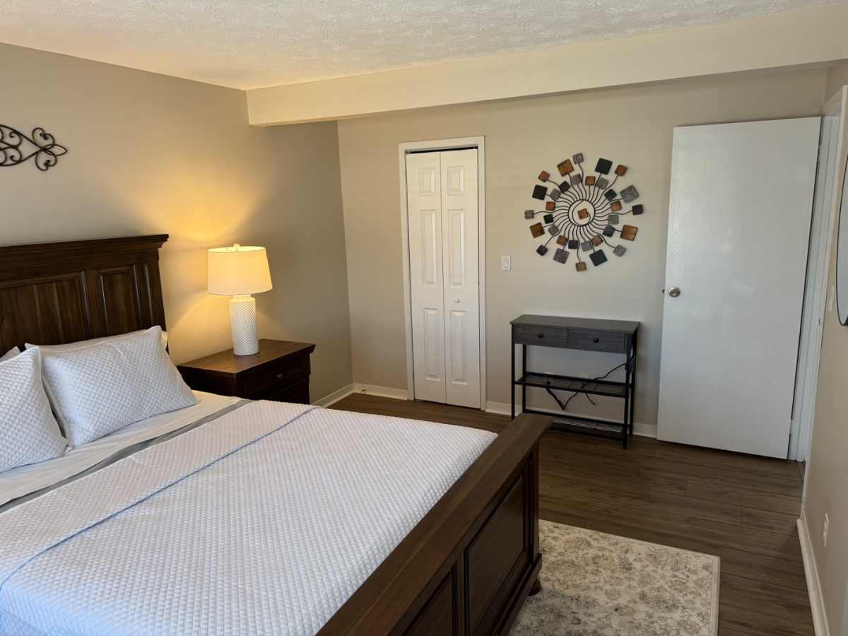 Newly Furnished Kanawha City Condo - Photo 12