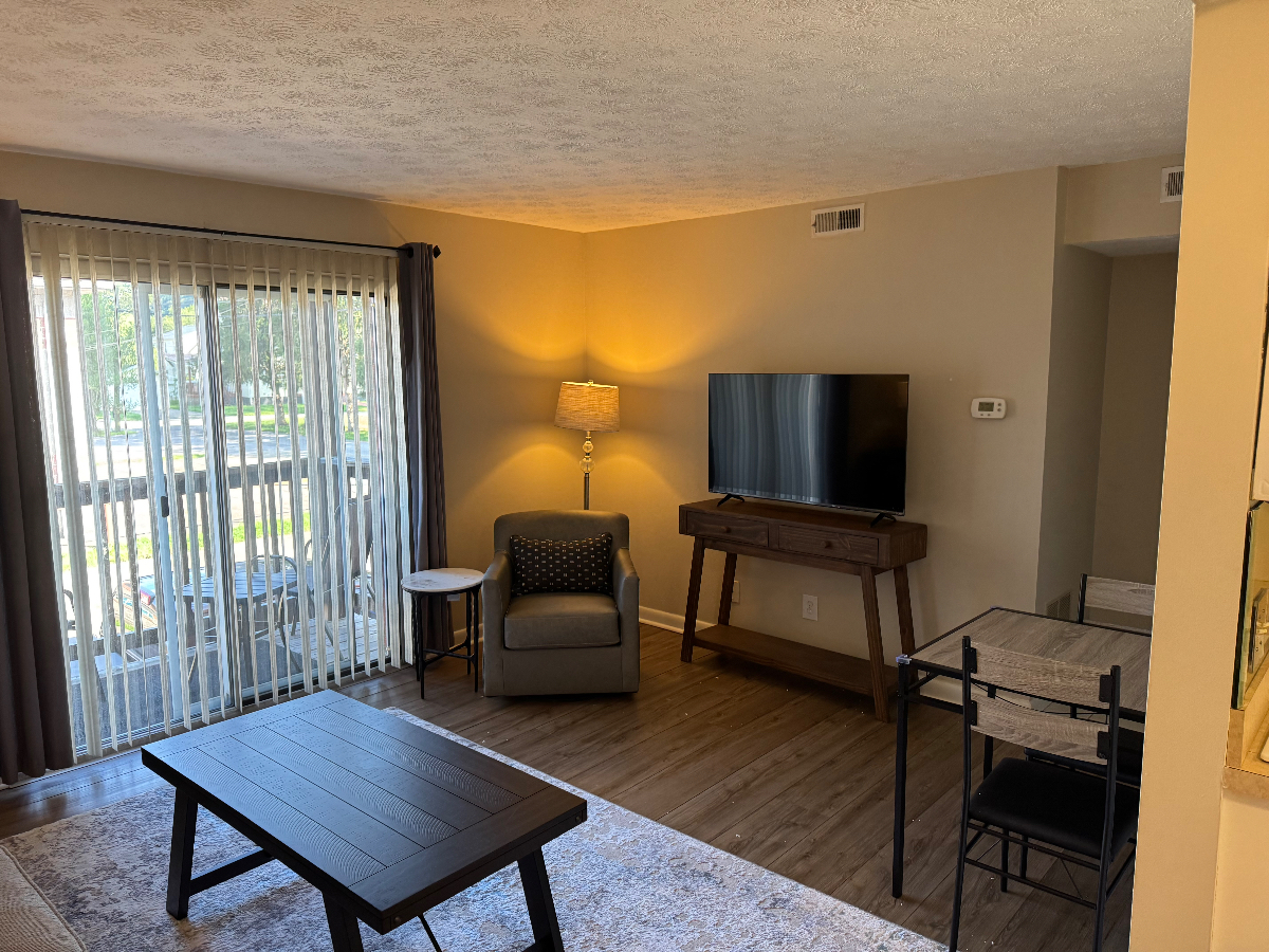 Newly Furnished Kanawha City Condo - Photo 6