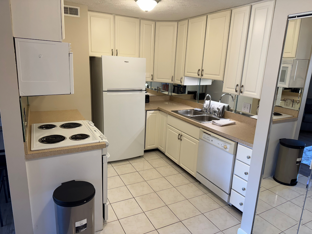 Newly Furnished Kanawha City Condo - Photo 2