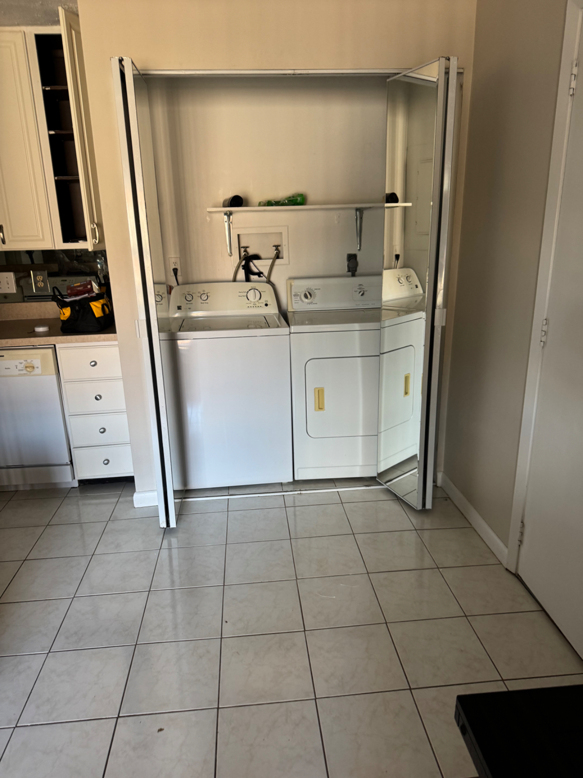 Newly Furnished Kanawha City Condo - Photo 4