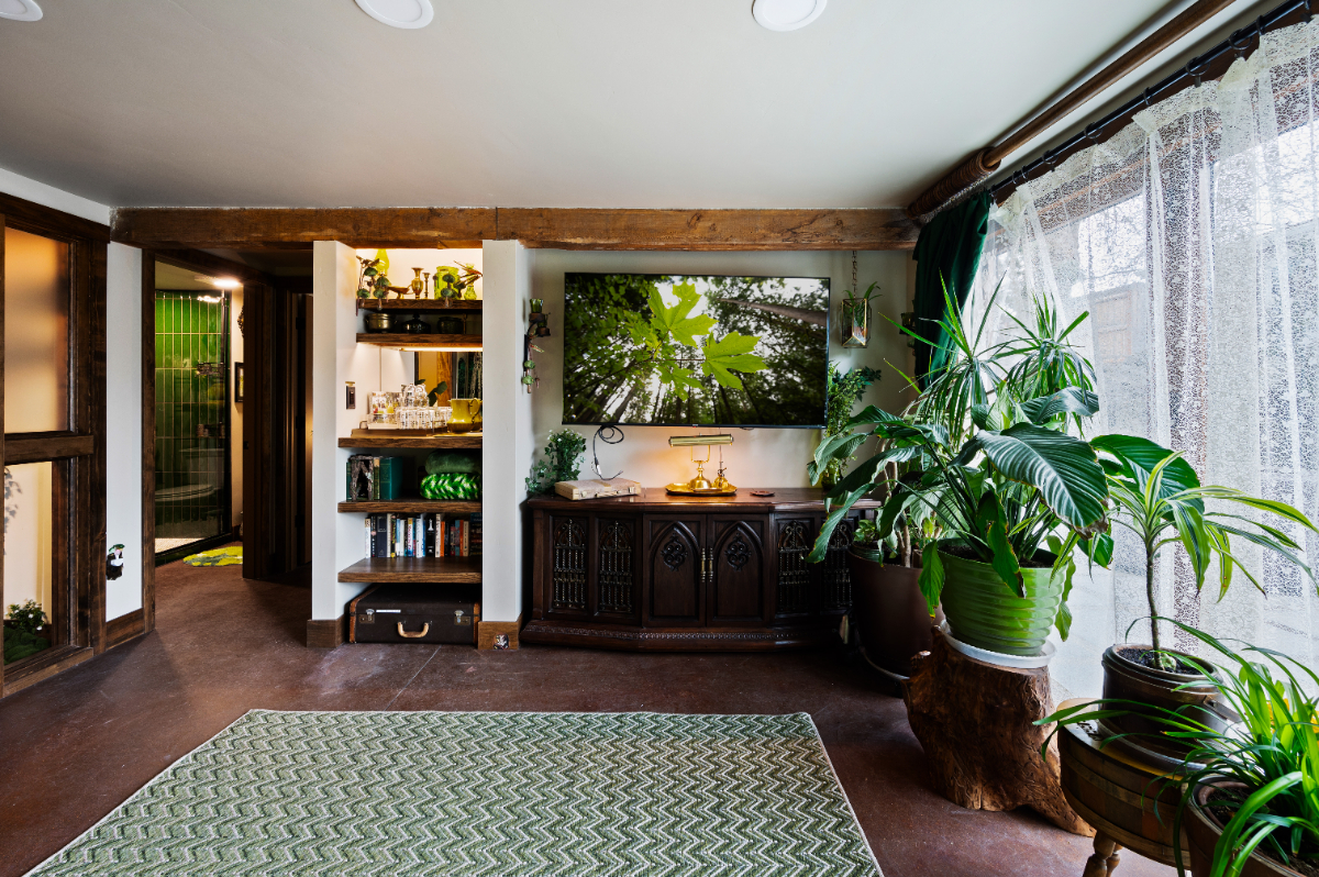 Private 2BR Midtown Retreat | 2 King Beds | Hot Tub | W/D | Near St. Charles | "The Grove" Unit - Photo 1