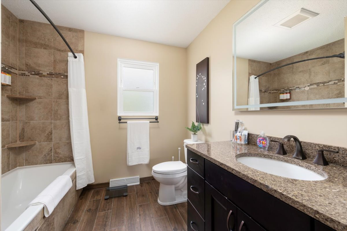 Modern Comfort in the Hamburg Orchard Park Area - Photo 4