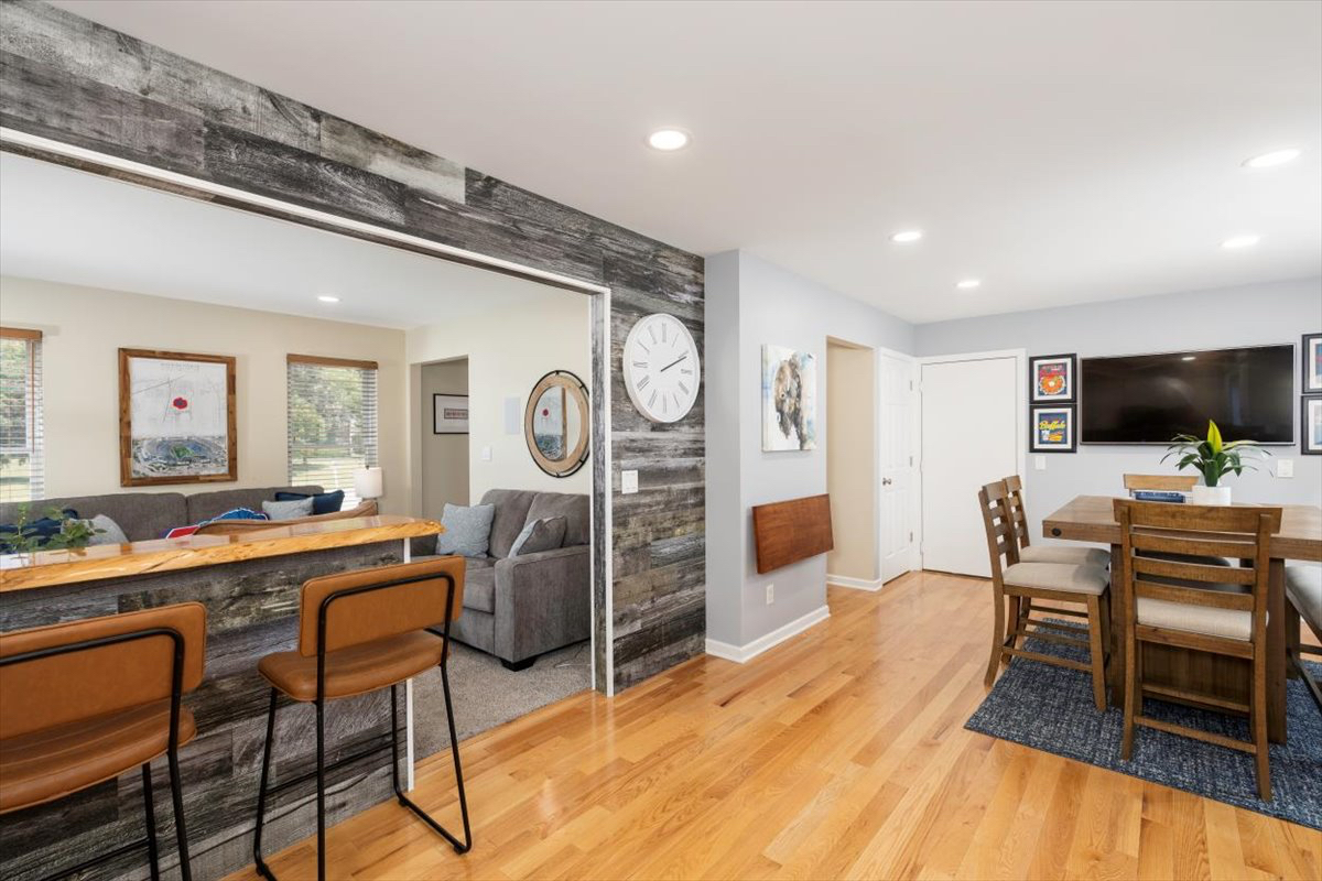 Modern Comfort in the Hamburg Orchard Park Area - Photo 12