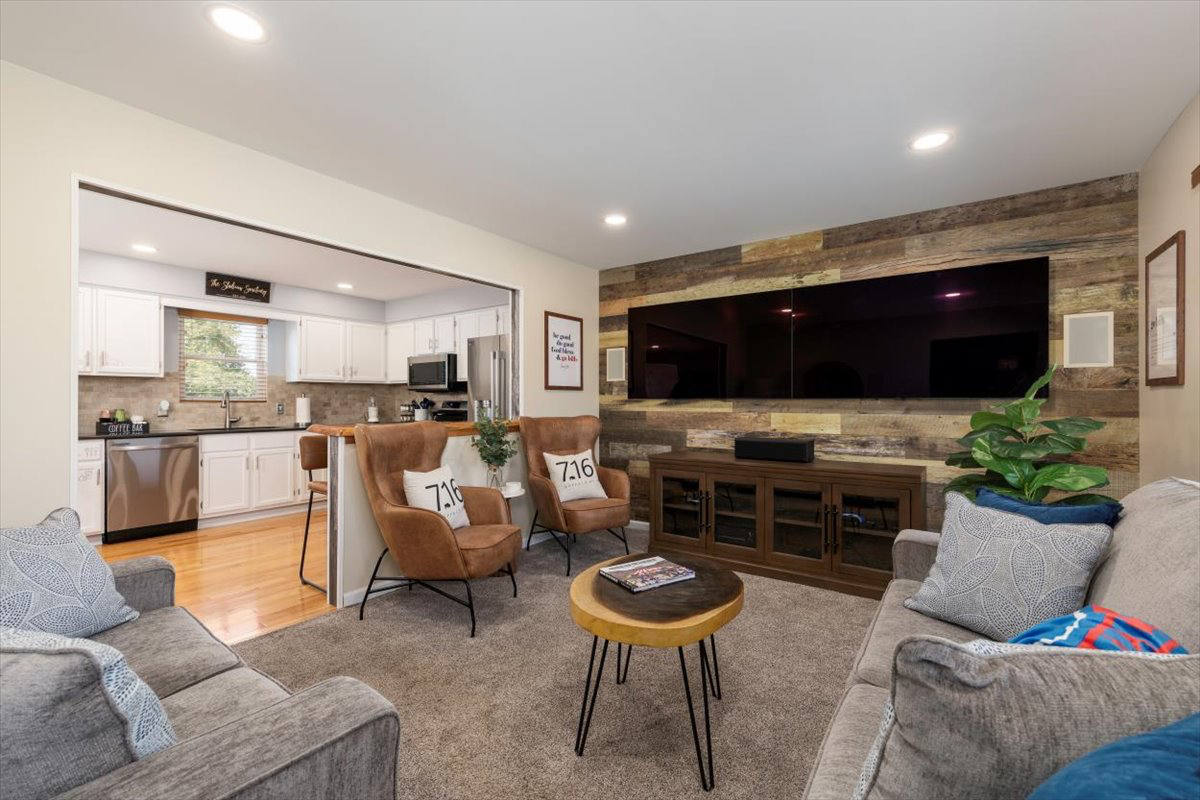 Modern Comfort in the Hamburg Orchard Park Area - Photo 1