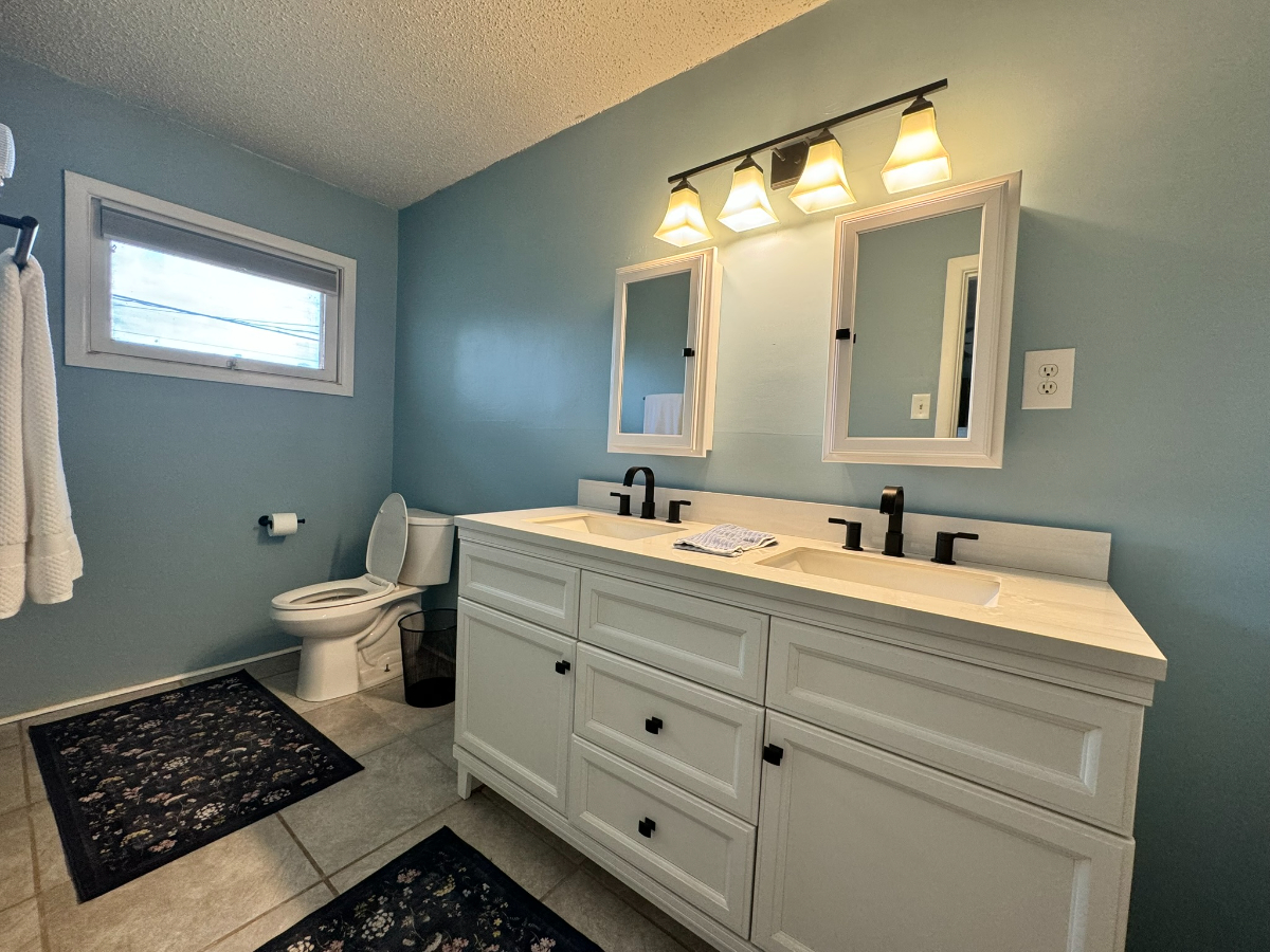 3 Bedroom/2Bath fully furnished house in Lubbock - Photo 4