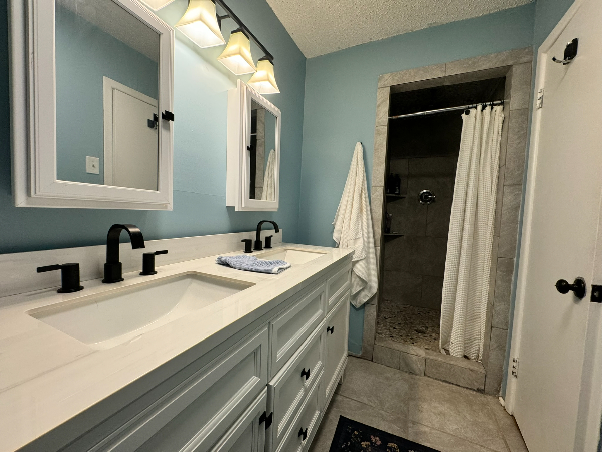 3 Bedroom/2Bath fully furnished house in Lubbock - Photo 5