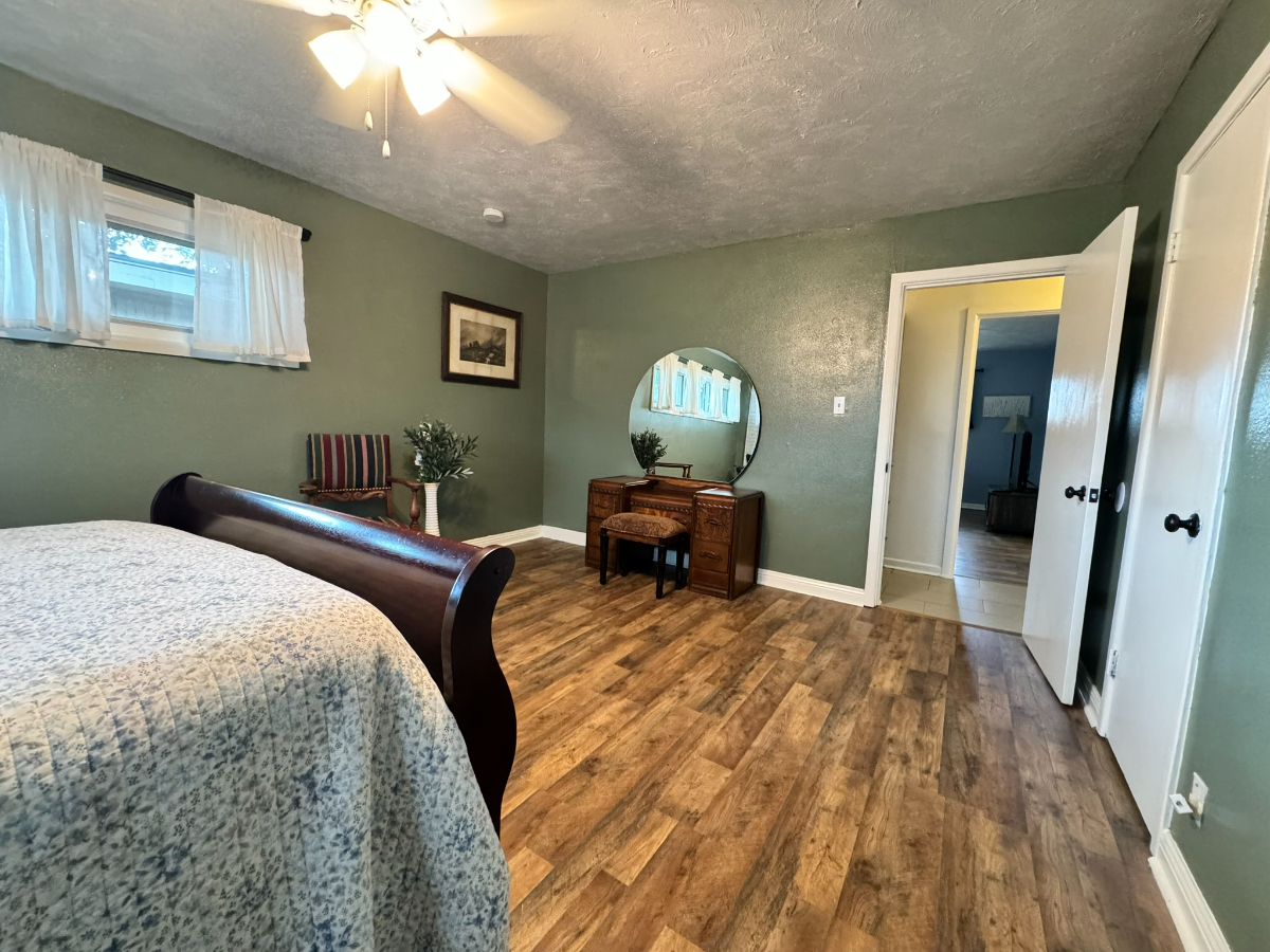 3 Bedroom/2Bath fully furnished house in Lubbock - Photo 8
