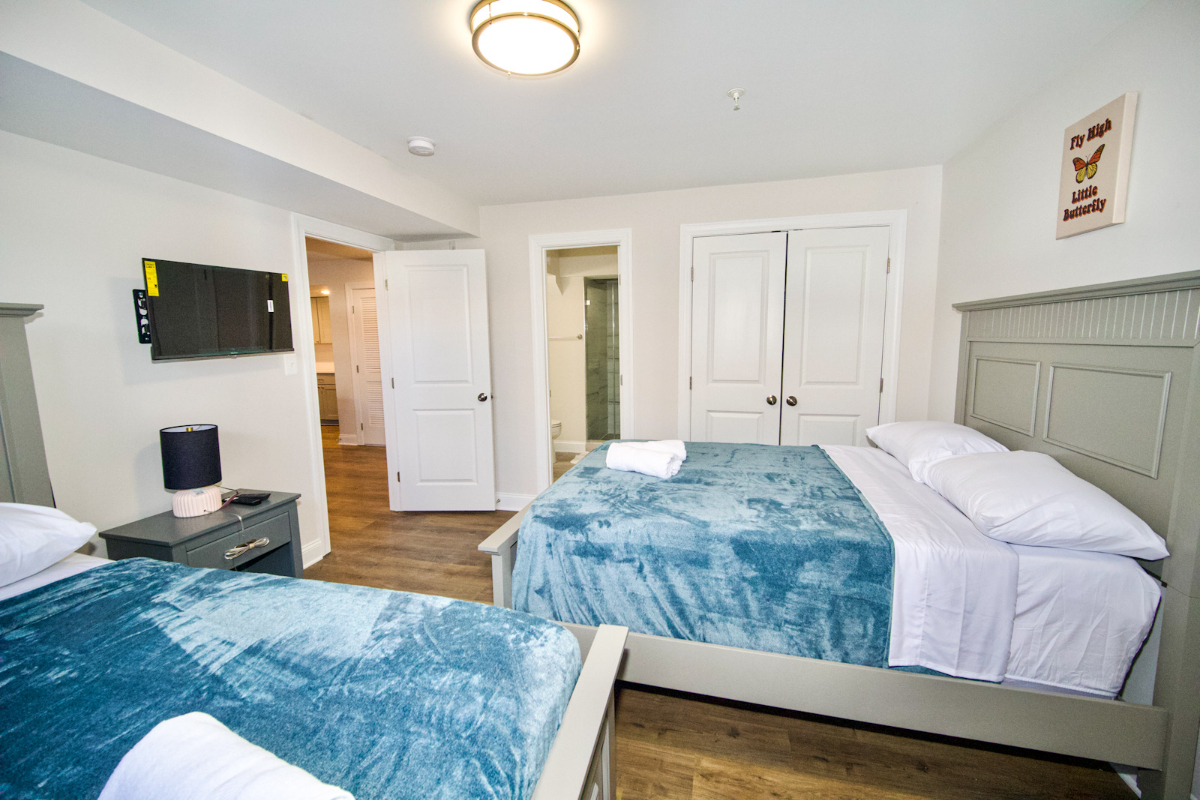 Modern, Comfortable Apartments with All the Essentials--Steps from the Metro Apt C06 - Photo 10