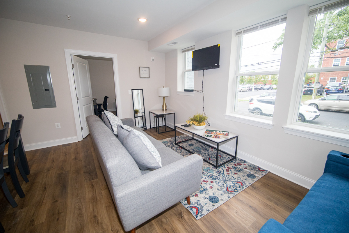 Modern, Comfortable Apartments with All the Essentials--Steps from the Metro Apt C06 - Photo 3