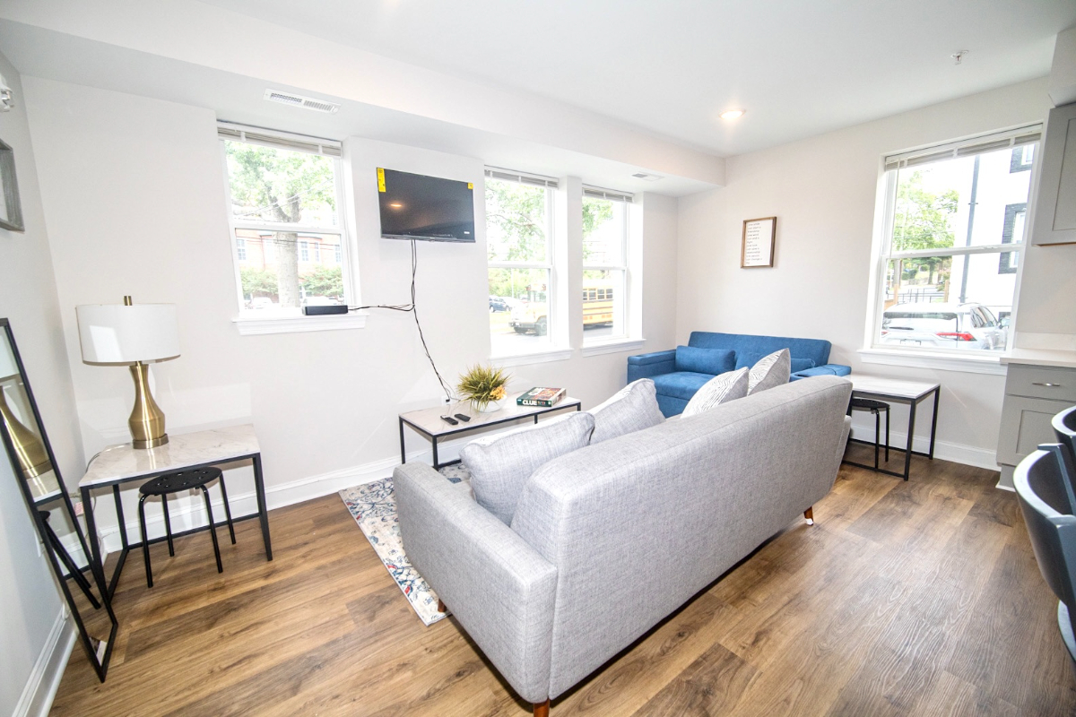 Modern, Comfortable Apartments with All the Essentials--Steps from the Metro Apt C06 - Photo 2