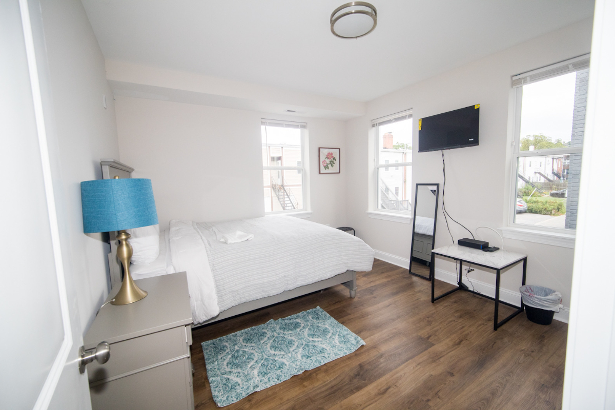 Modern, Comfortable Apartments with All the Essentials--Steps from the Metro Apt C06 - Photo 4