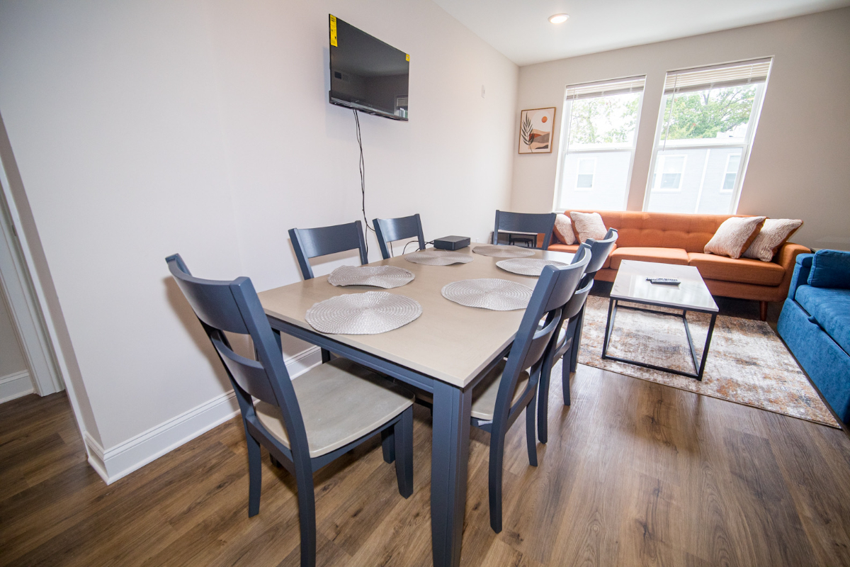 Modern, Comfortable Apartments with All the Essentials--Steps from the Metro Apt C06 - Photo 4