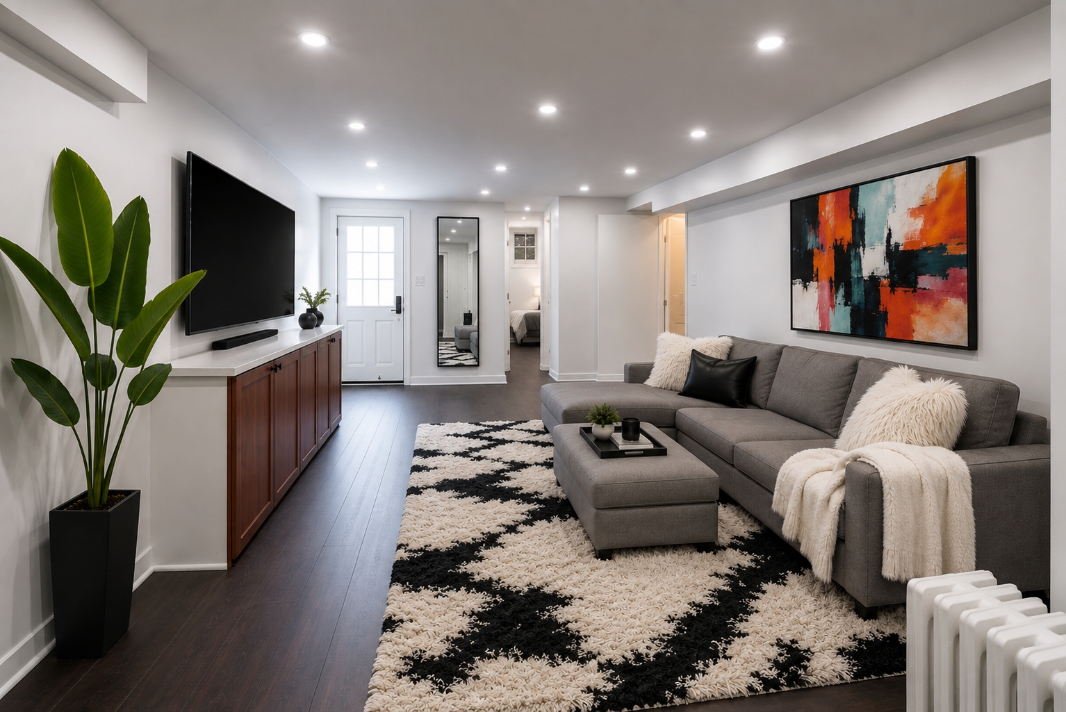 Modern, light-filled private 1 bedroom, 1 bathroom apartment-close to hospitals - Photo 1