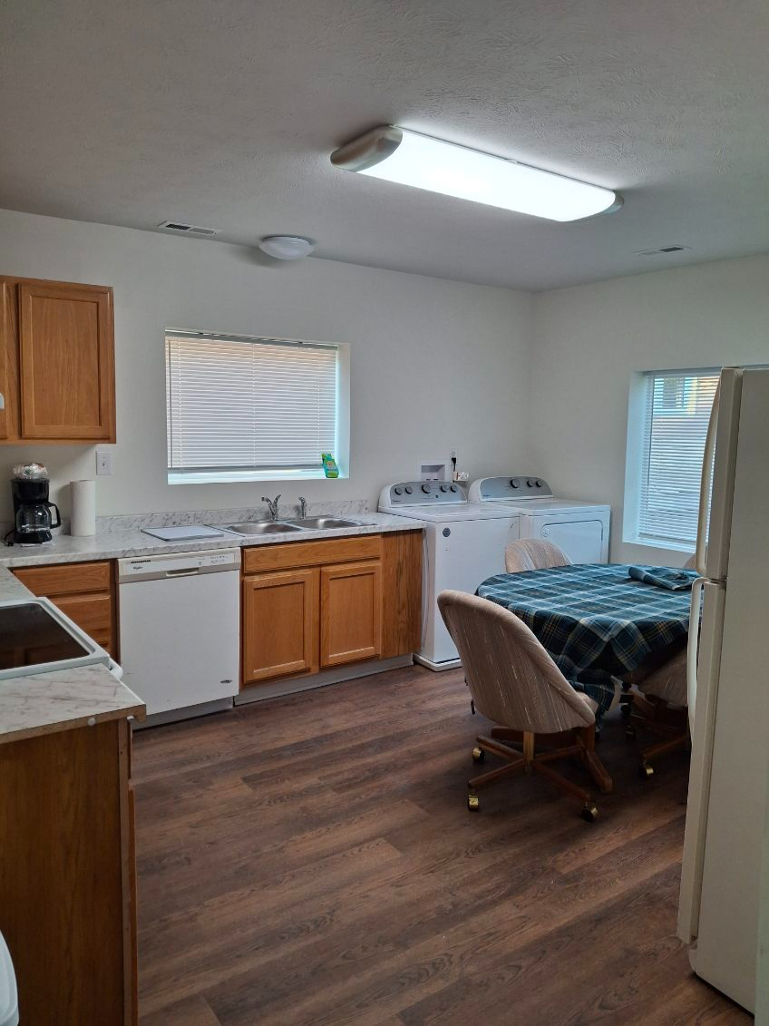 2 bedroom unit fully furnished - Photo 5