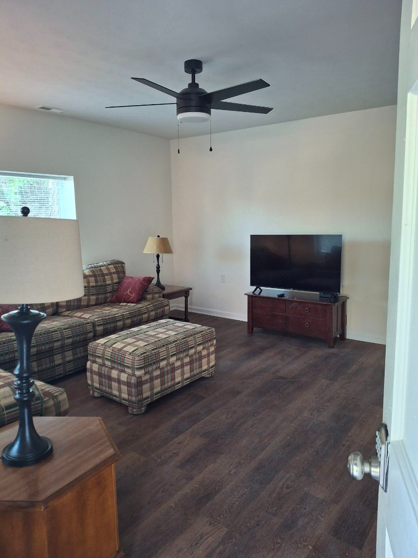 2 bedroom unit fully furnished - Photo 4
