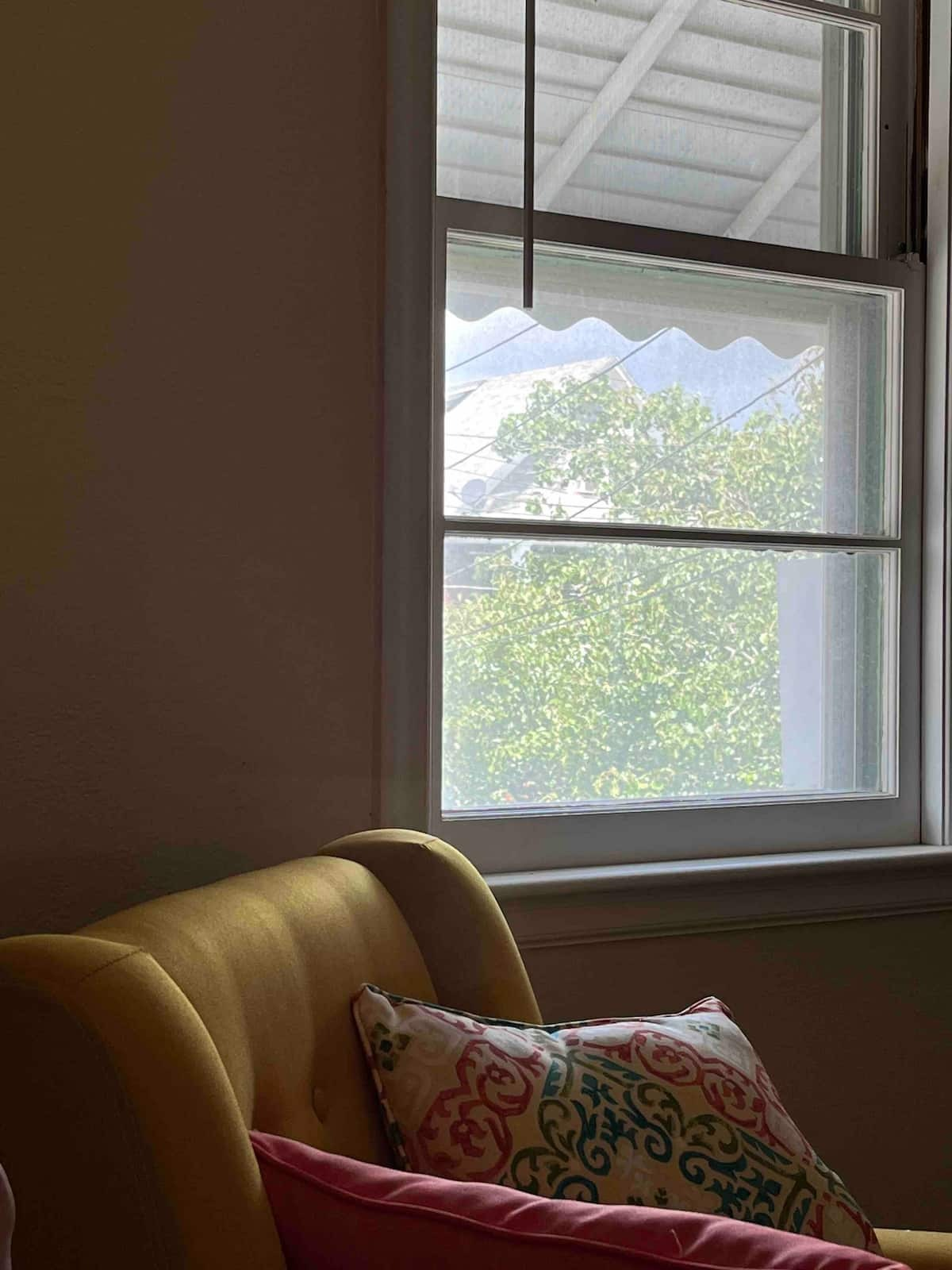 Charming 1-Bed Upstairs Unit with Queen Bed,... - Photo 4