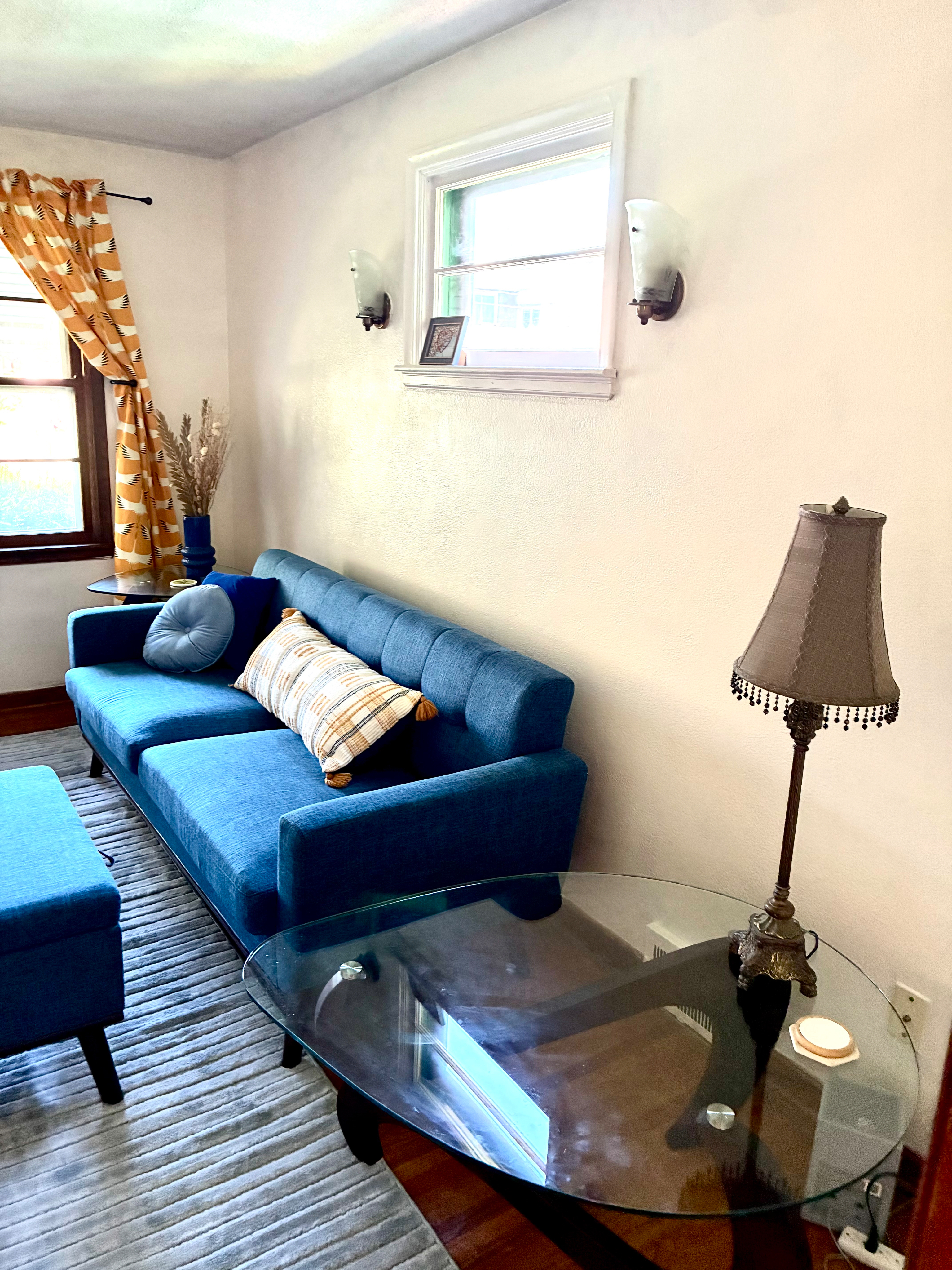 Charming 1-Bed Upstairs Unit with Queen Bed,... - Photo 8